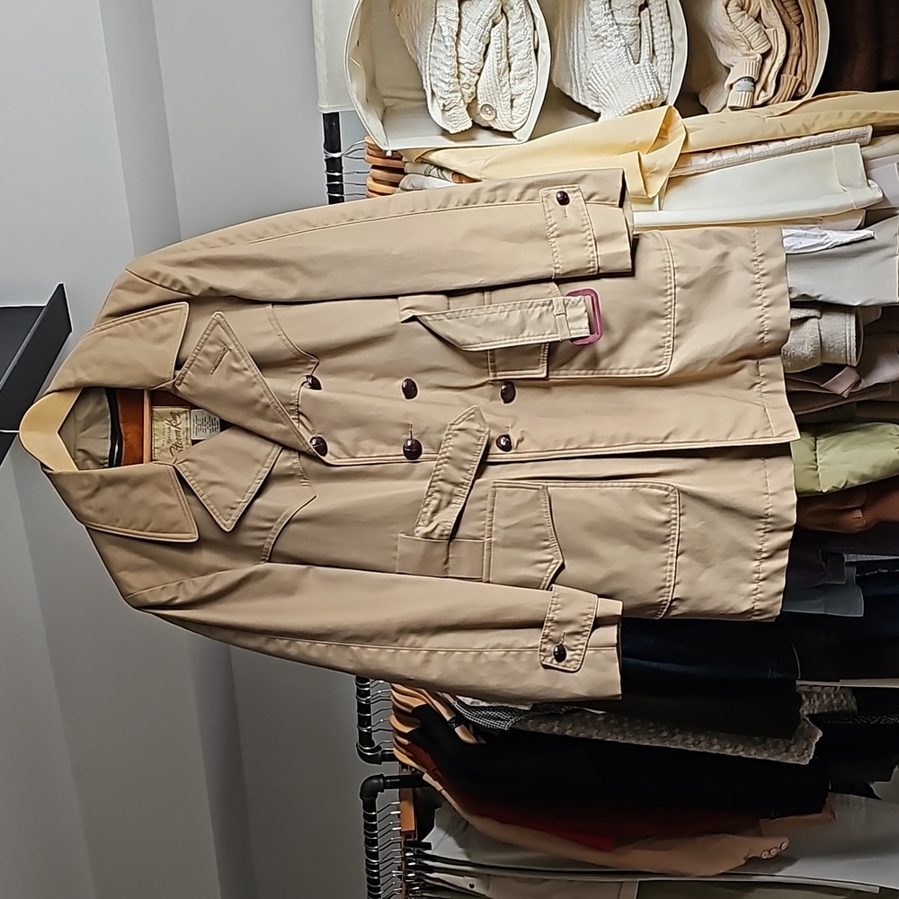 Vintage trench with removable lining